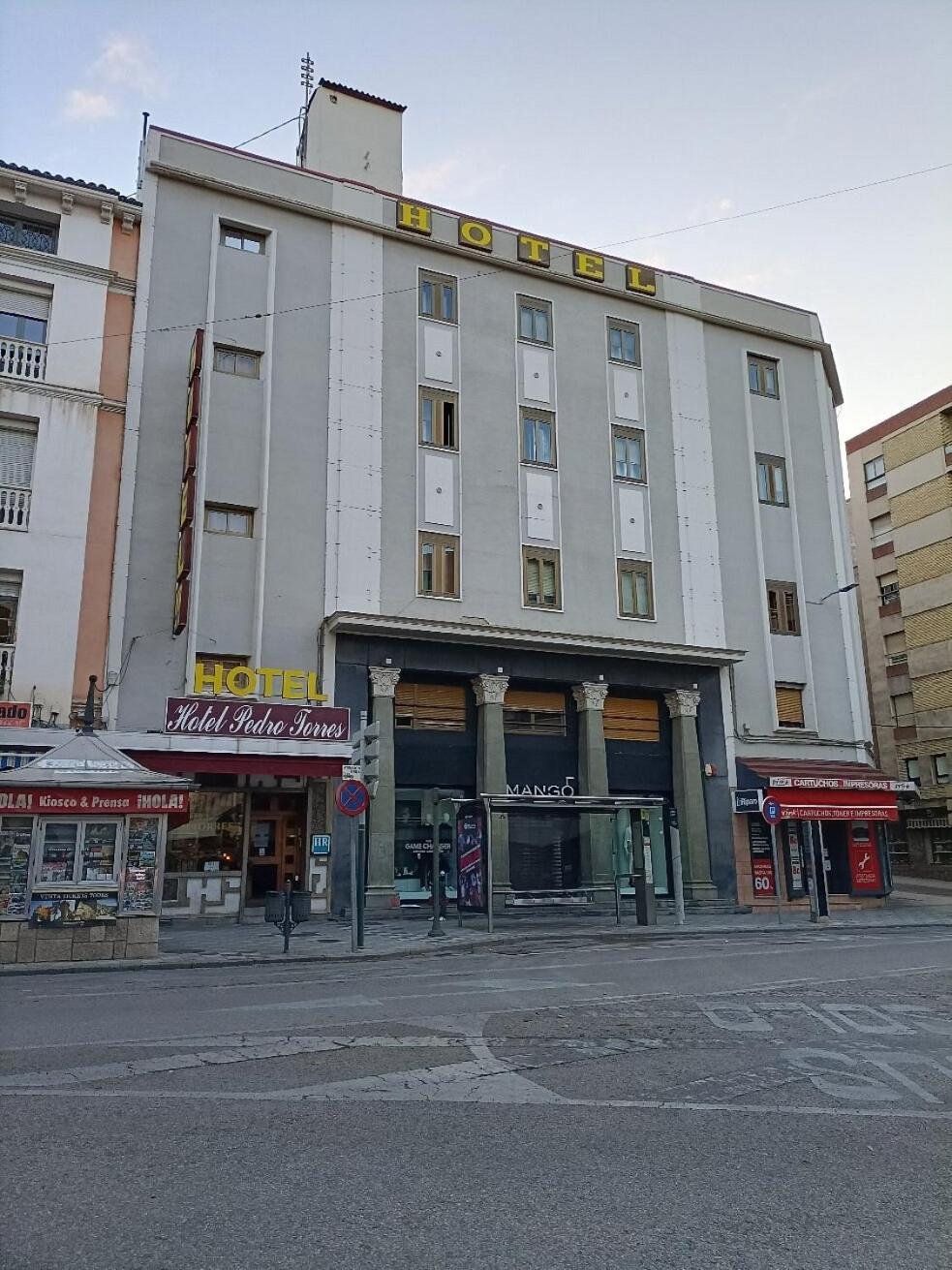 Hotel Pedro Torres Куенка Екстер'єр фото