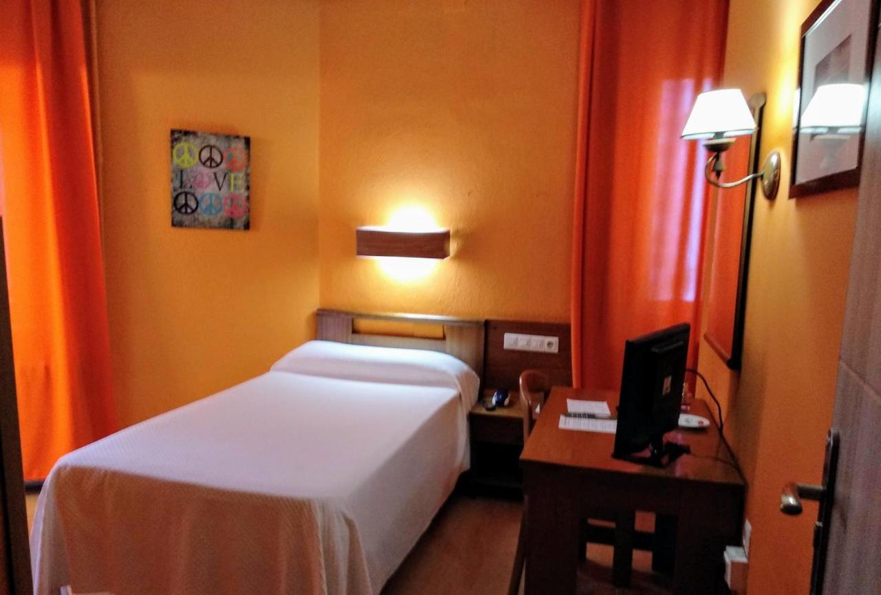 Hotel Pedro Torres Куенка Екстер'єр фото